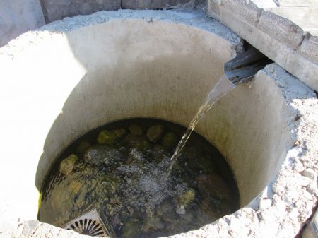 Родник, святой источник мучеников Флора и Лавра деревня Ватутино Родник, святой источник мучеников Флора и Лавра деревня Ватутино