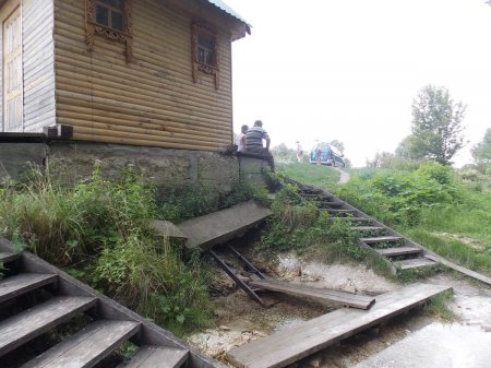 Родник, святой источник Божией Матери иконы Семистрельная село Белогорье Родник, святой источник Божией Матери иконы Семистрельная село Белогорье