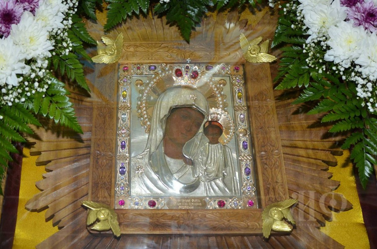 Чудотворная икона Пресвятой Богородицы Казанская Жадовская