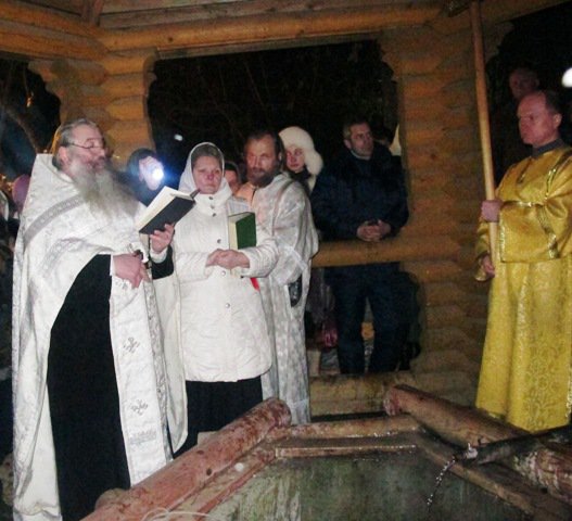 Святой источник у храма Спаса Нерукотворного город Смоленск