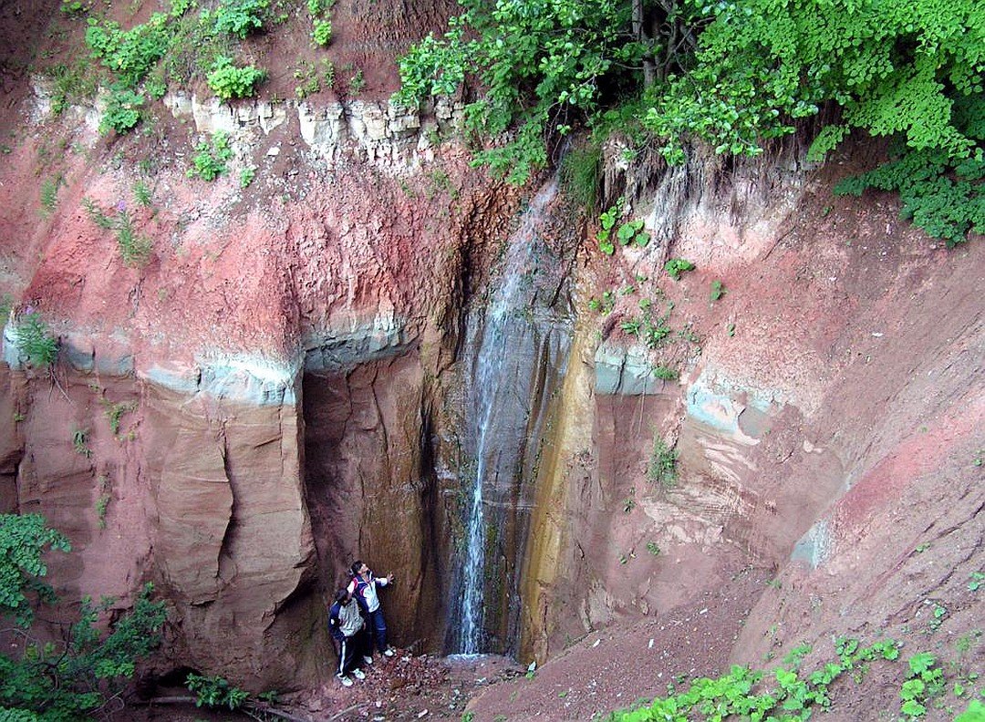 «Ильинский» водопад у деревни Ильинское