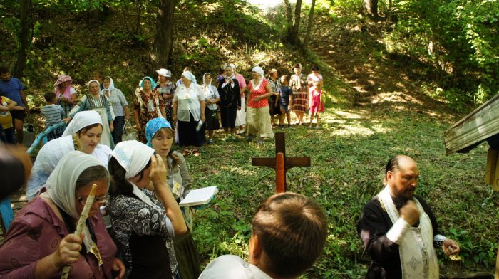 Родник, святой источник Явления Креста Господня у села Родники