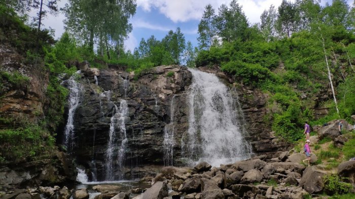 Водопад Пещерский у села Пещерка